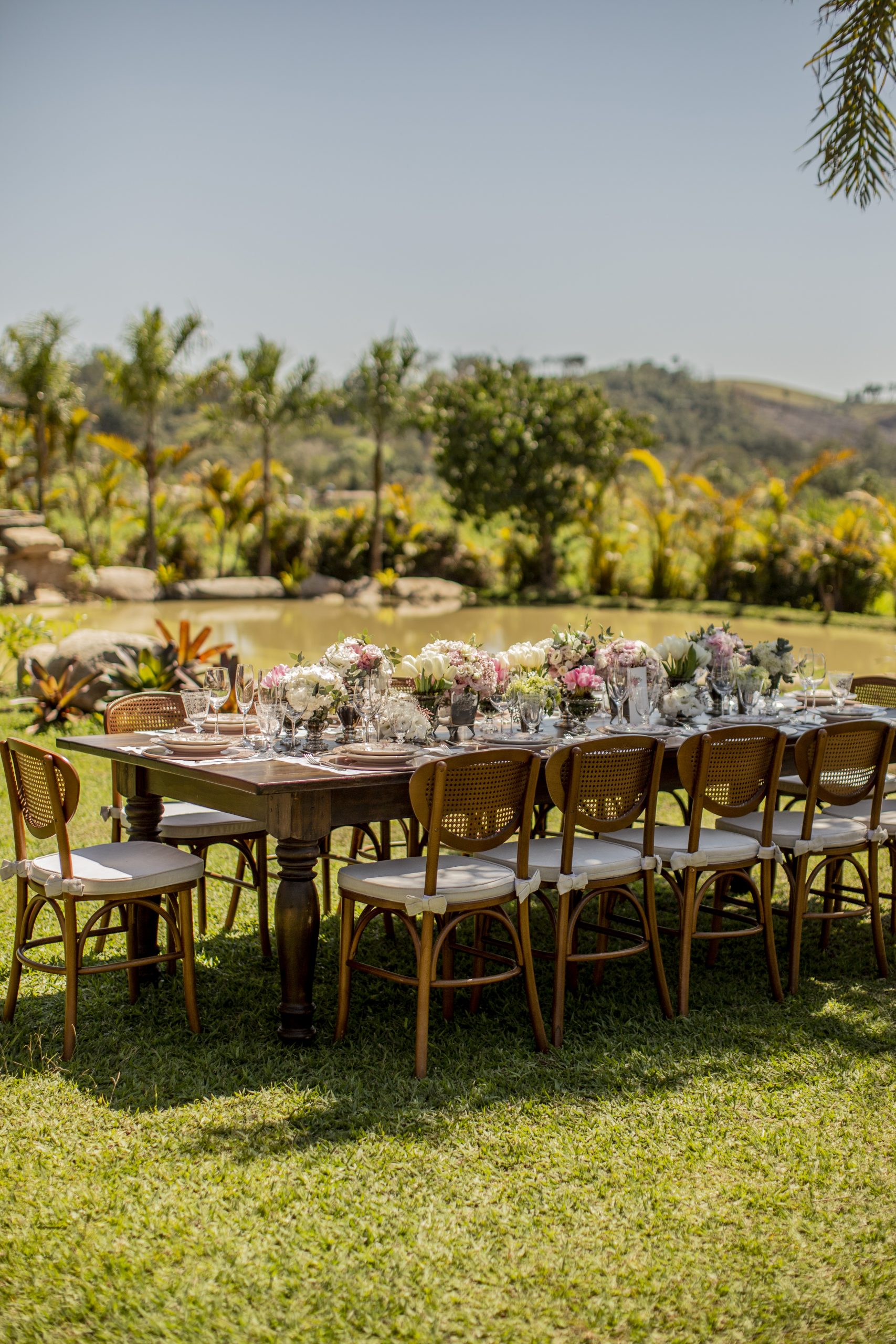 Editorial com inspirações para um casamento romântico no campo